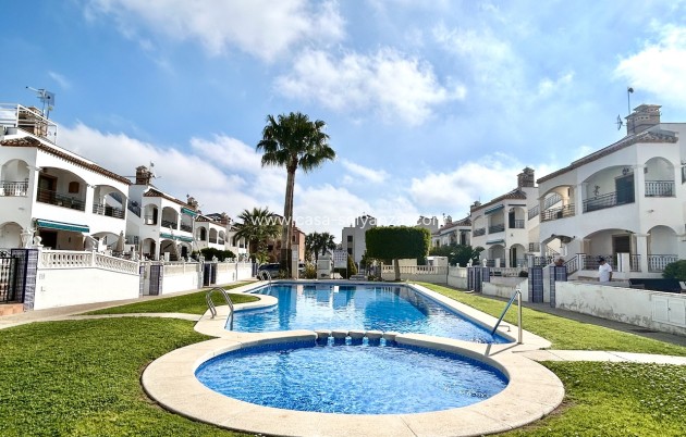 Resale - Apartment / flat - Villamartin - Costa Blanca
