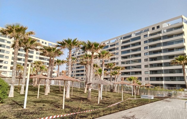 Resale - Apartment / flat - Torrevieja - Punta Prima