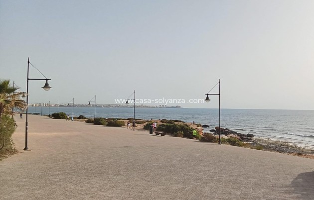 Resale - Apartment / flat - Torrevieja - Punta Prima