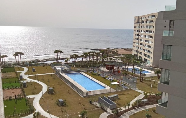 Resale - Apartment / flat - Torrevieja - Punta Prima