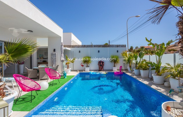 Herverkoop - Villa - Torrevieja - La Siesta