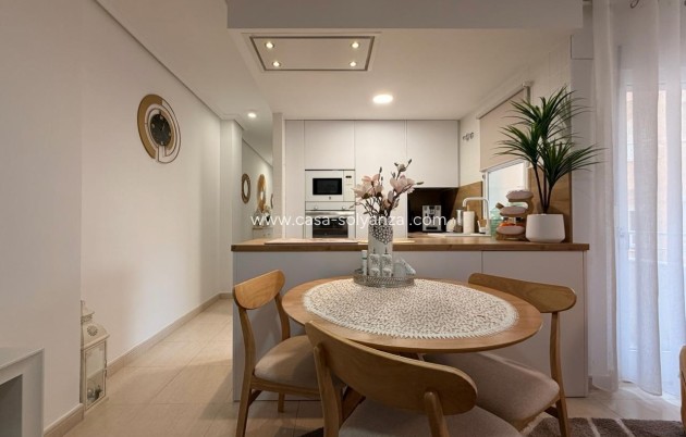 Resale - Apartment / flat - Torrevieja - Center