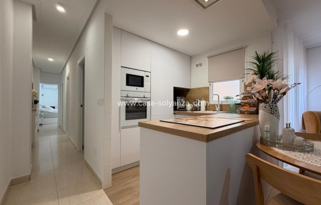 Resale - Apartment / flat - Torrevieja - Center