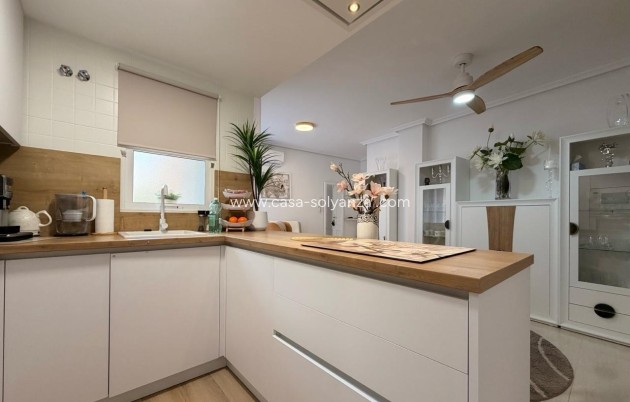 Resale - Apartment / flat - Torrevieja - Center