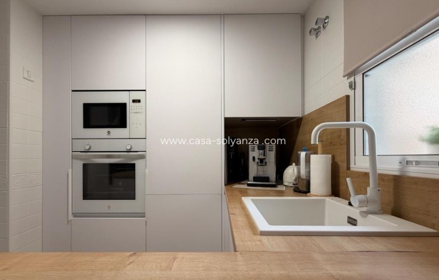 Resale - Apartment / flat - Torrevieja - Center