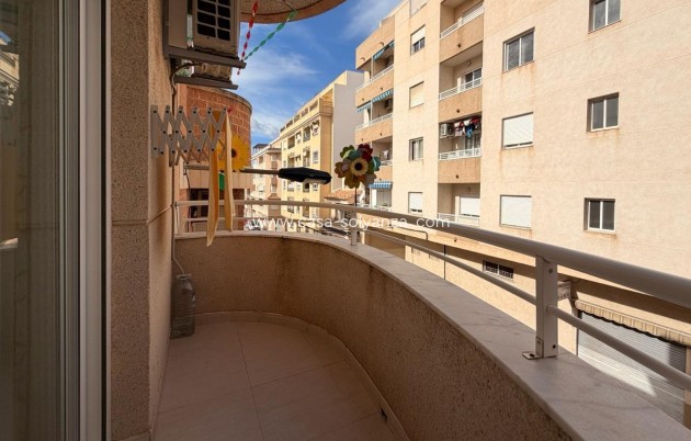 Resale - Apartment / flat - Torrevieja - Center