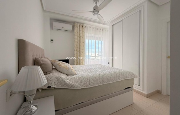 Resale - Apartment / flat - Torrevieja - Center