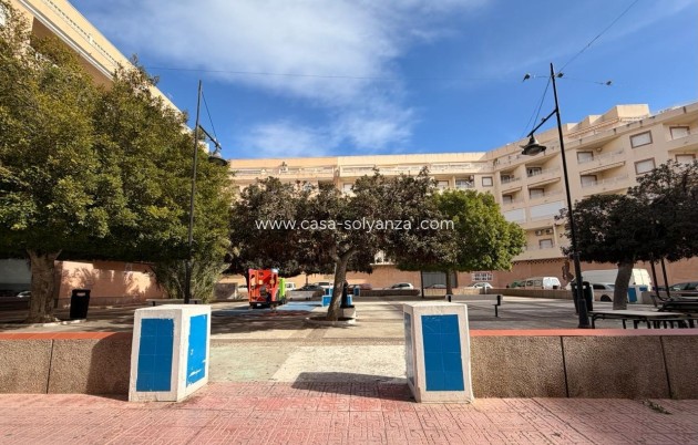 Resale - Apartment / flat - Torrevieja - Center