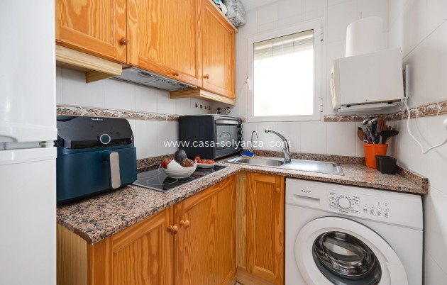 Resale - Apartment / flat - Torrevieja - Estacion Autobuses