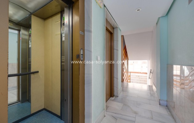 Resale - Apartment / flat - Torrevieja - Estacion Autobuses