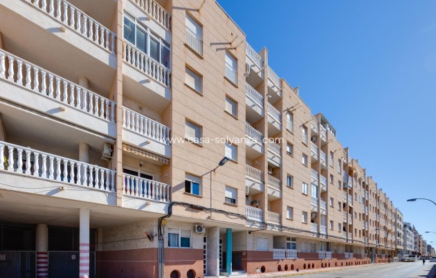 Resale - Apartment / flat - Torrevieja - Estacion Autobuses