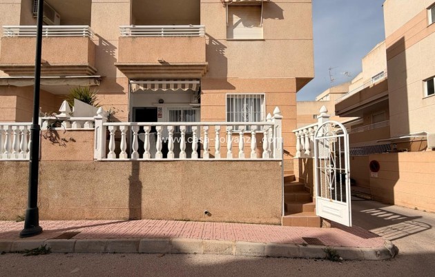 Resale - Apartment / flat - Torrevieja - Nueva Torrevieja