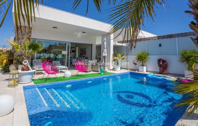 Herverkoop - Villa - Torrevieja - La Siesta