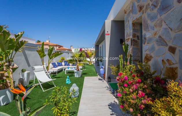 Herverkoop - Villa - Torrevieja - La Siesta