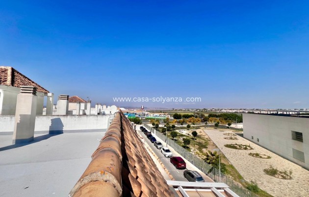 Resale - Apartment / flat - Torrevieja - Acequion