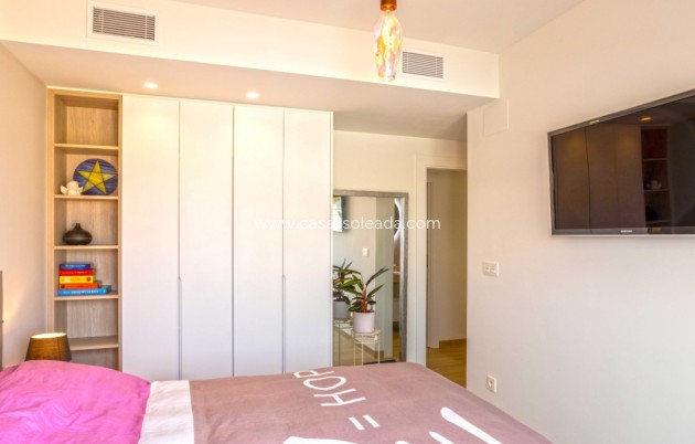 Resale - Apartment / flat - Orihuela Costa - Villamartín