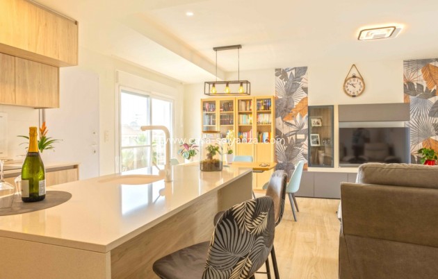 Resale - Apartment / flat - Orihuela Costa - Villamartín