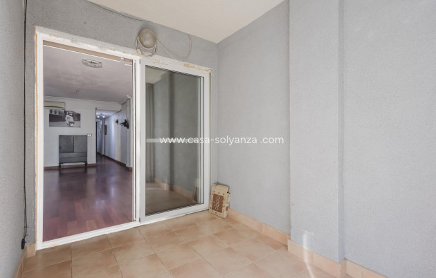 Resale - Apartment / flat - Torrevieja - Acequion