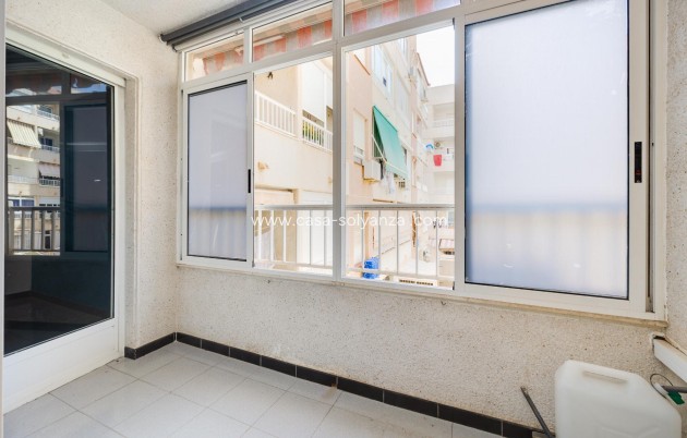 Resale - Apartment / flat - Torrevieja - Playa de los Locos