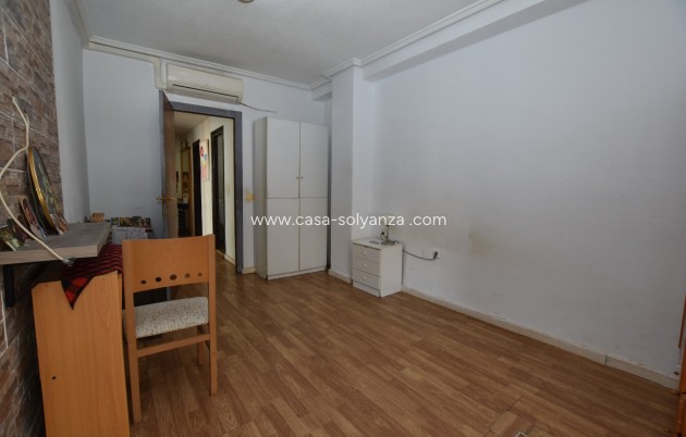 Resale - Apartment / flat - Torrevieja - Costa Blanca