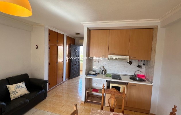 Resale - Apartment / flat - Torrevieja - Miramar - Torre Del Moro