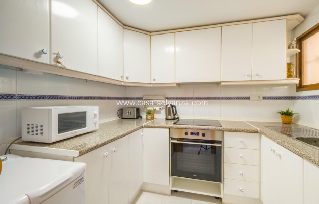 Resale - Apartment / flat - Torrevieja - Center