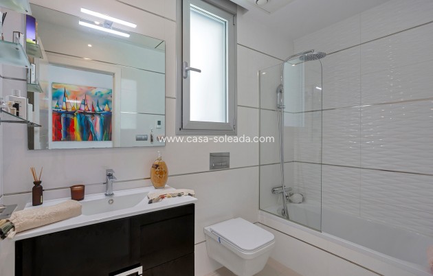 Herverkoop - Villa - Torrevieja - La Siesta