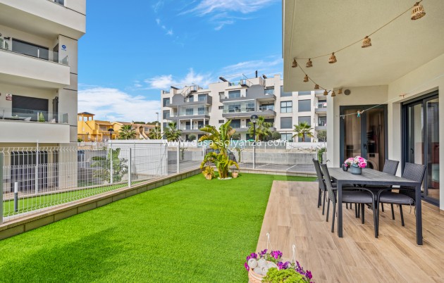 Resale - Apartment / flat - Villamartin - Costa Blanca