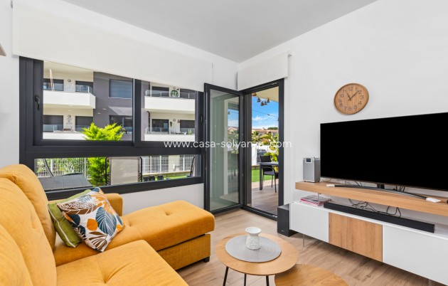 Resale - Apartment / flat - Villamartin - Costa Blanca