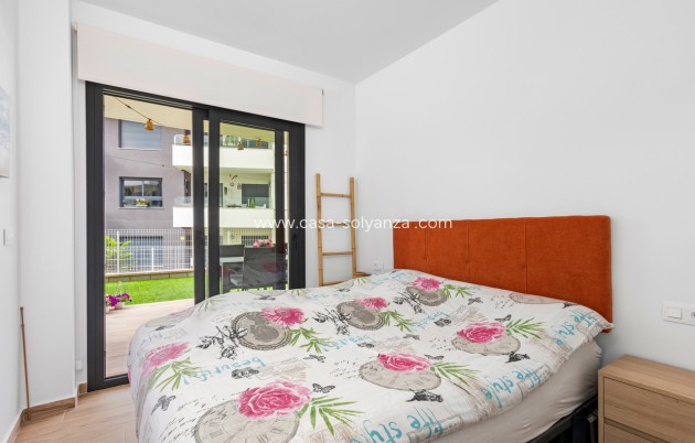 Resale - Apartment / flat - Villamartin - Costa Blanca