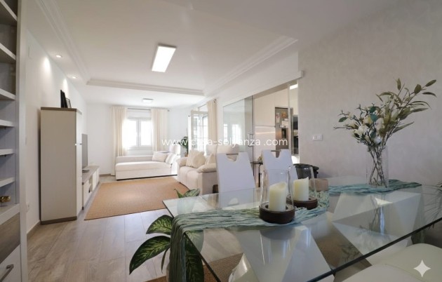 Resale - Villa - Orihuela Costa - Villamartin