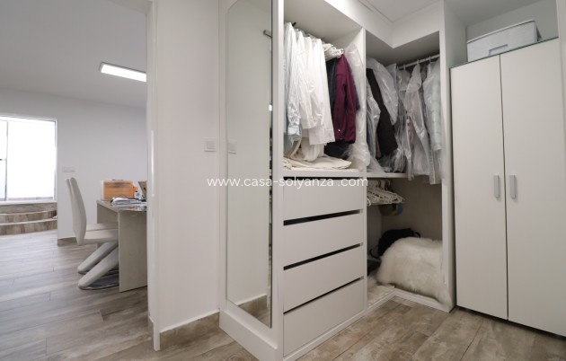 Resale - Villa - Orihuela Costa - Villamartin