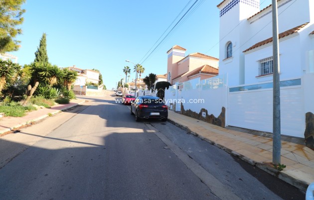 Resale - Villa - Orihuela Costa - Villamartin
