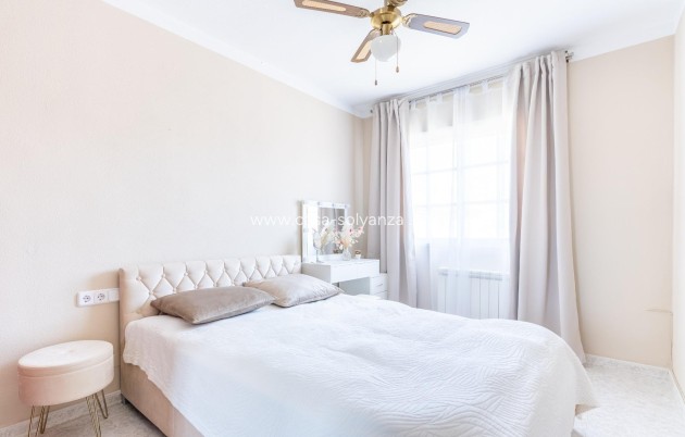 Resale - Villa - Torrevieja - Los Balcones - Los Altos del Edén