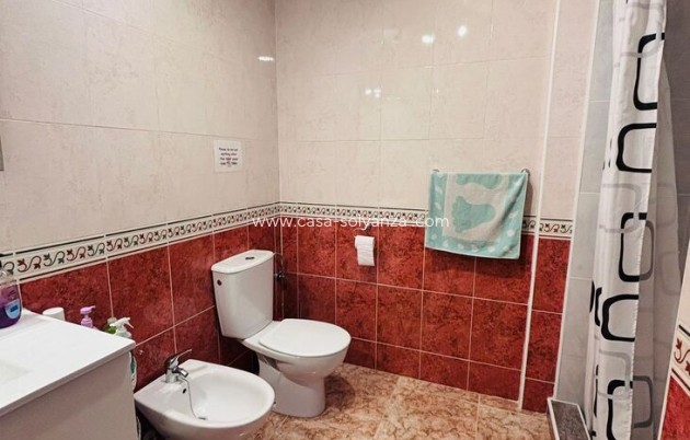 Resale - Apartment / flat - Punta Prima - Costa Blanca