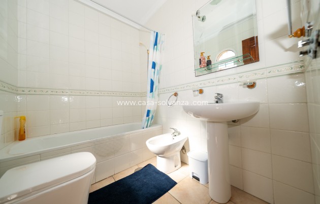 Resale - Villa - Playa Flamenca - Sportcentre