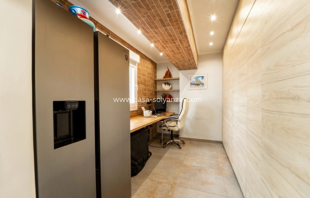 Resale - Apartment / flat - Torrevieja - Playa Del Cura