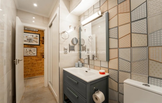 Resale - Apartment / flat - Torrevieja - Playa Del Cura