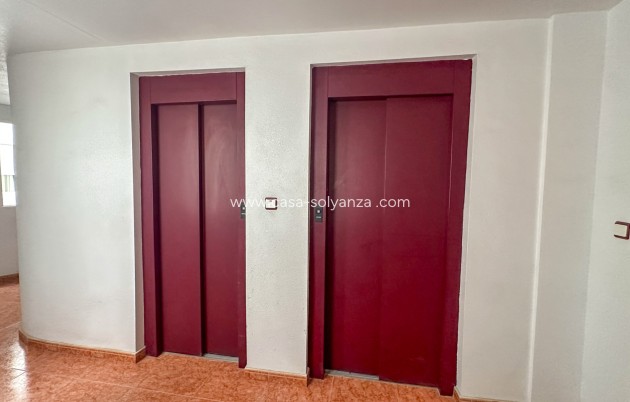 Resale - Apartment / flat - Torrevieja - Costa Blanca