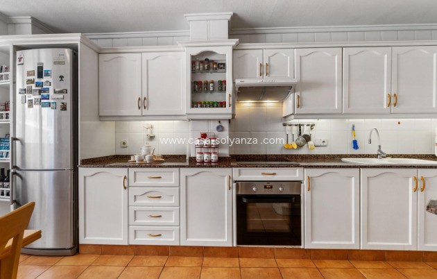 Resale - Apartment / flat - Torrevieja - Costa Blanca