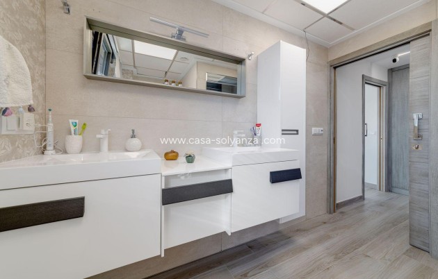 Resale - Villa - Torrevieja - Costa Blanca