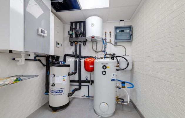 Resale - Villa - Torrevieja - Costa Blanca