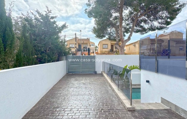Resale - Villa - Torrevieja - Los Balcones