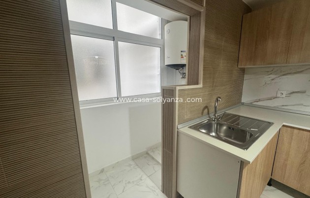Resale - Apartment / flat - Torrevieja - Costa Blanca