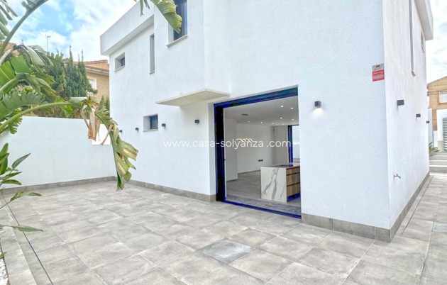 Resale - Villa - Torrevieja - Los Balcones