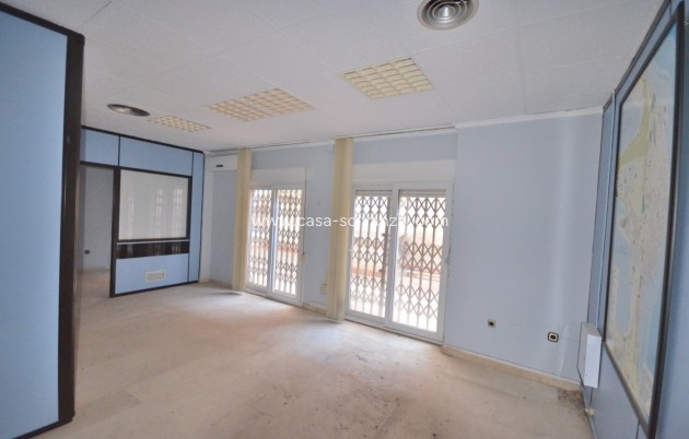 Resale - Apartment / flat - Torrevieja - Center