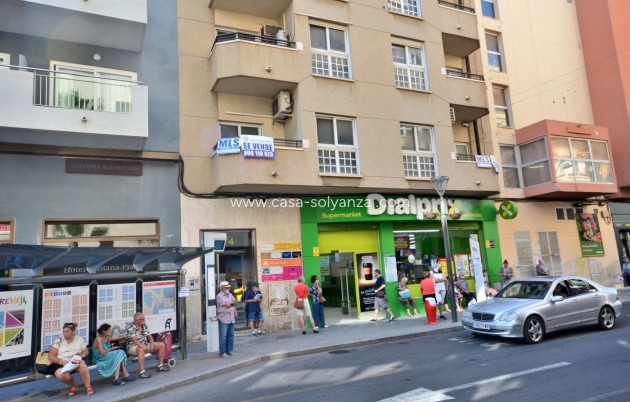 Resale - Apartment / flat - Torrevieja - Center