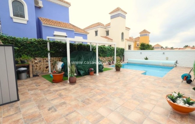 Resale - Villa - San Miguel de Salinas - Inland