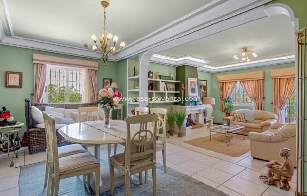 Resale - Villa - Torrevieja - La Mata