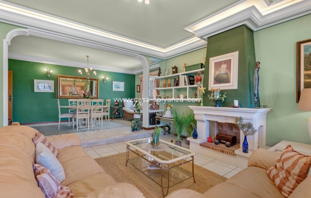 Resale - Villa - Torrevieja - La Mata